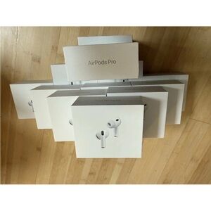 Apple AirPods Pro Wireless Earbuds - White